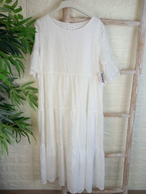 Vestido blanco calado manga corta
