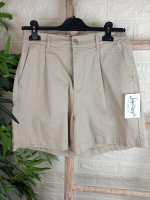 Pantalón corto beige