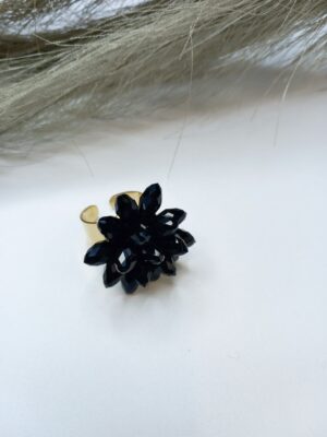 Anillo flor negra